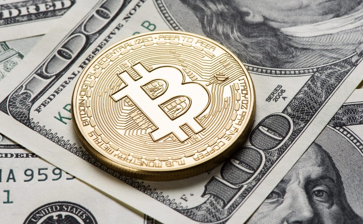 Bitcoin Holds $104K as Fed Signals Cautious Rate Policy in 2025 Bitcoin $104K Fed rate policy