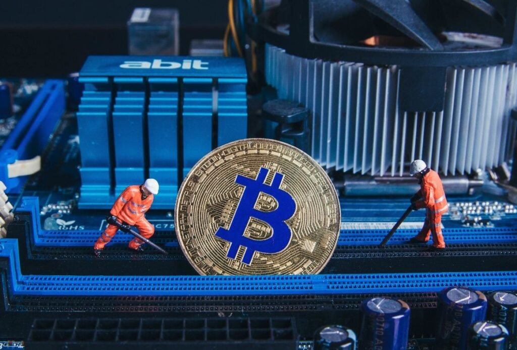 Best Bitcoin Mining Hardware 2025 Top ASIC Miners for Maximum Profits best bitcoin mining hardware 2025